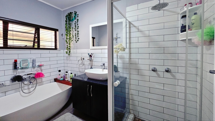 3 Bedroom Property for Sale in Noordhoek Free State